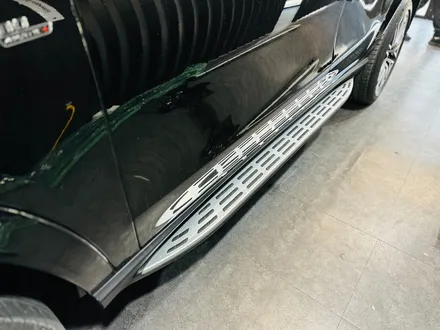 벤츠 GLE 53AMG 전동 사이드스텝.