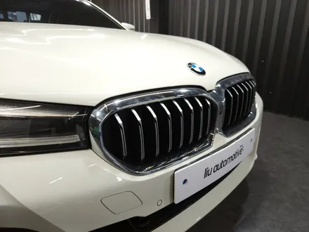 BMW G30 LCI 5시리즈 아이코닉글로우 프론트 그릴