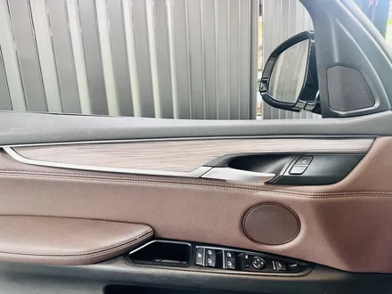 BMW F15 X5 실내 카본 인테리어 패키지.