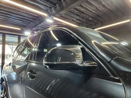 BMW X5 페이스리프트 아이코닉글로우 그릴 + 카본패키지.