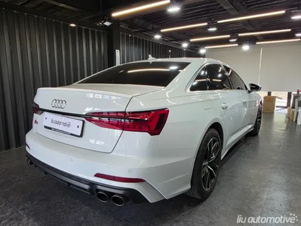 아우디 A6 C8 매트릭스 타입 헤드라이트 + 테일램프 라인 교체.