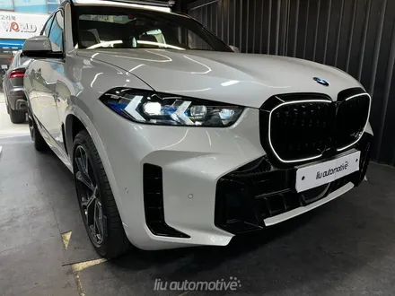 BMW X5 2026 아이코닉글로우 그릴 설치.