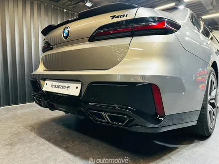 BMW G70 7시리즈 블랙 퍼포먼스 바디킷 + 스카이라운지 엠비언트 패키지. / 서울 서초