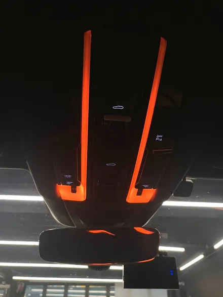 포르쉐 E3 카이엔 엠비언트 옵션. 엠비언트로 인테리어 즐기기.