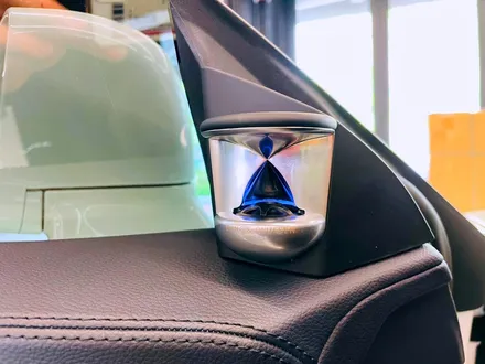 벤츠 W218 CLS 리츠 스마트 엠비언트. CLS에 어울리는 감각적인 분위기.