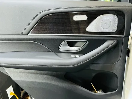 벤츠 W167 GLE300d 미드레인지 부메스터 스피커 커버 교체.