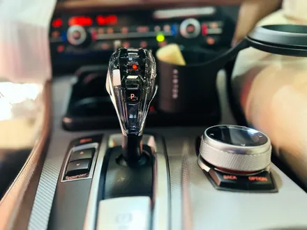 BMW F10 5시리즈 크리스탈 기어봉 교체 세트.