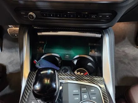 BMW G26 4시리즈 그란쿠페 기어패널 엠비언트 확장 작업.