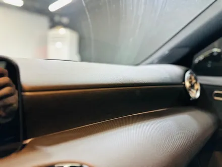 벤츠 A45 AMG 순정 엠비언트 확장 + AMG 패널 + 후석 송풍구 + 미드레인지.