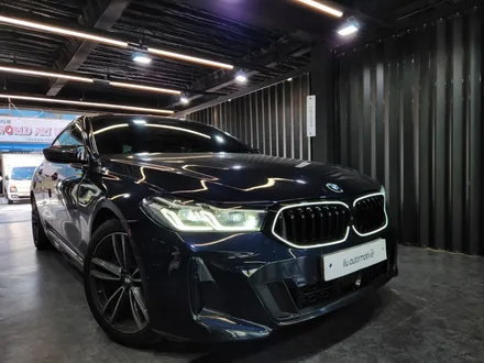 BMW 6GT 아이코닉글로우 그릴 + M1M2버튼 + M트랙 계기판 + 크리스탈 기어노브.