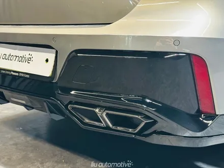 BMW G70 7시리즈 블랙 퍼포먼스 바디킷 + 스카이라운지 엠비언트 패키지. / 서울 서초