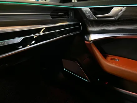 아우디 A6 C8 신차 출고 패키지 (S6그릴+RS6그릴+디퓨저+스포일러+미러+테일램프+실내엠비언트+컵홀더설치+타공기어노브+S6시동버튼+후석USB설치+안전벨트엠비언트+크롬죽이기).