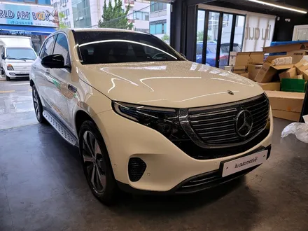 벤츠 EQC 사이드스텝. 승하차 보조발판 시공.