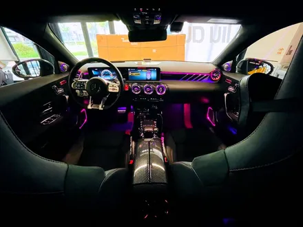 벤츠 W177 A45 AMG 미드레인지 + 선글라스 엠비언트 패키지. 유니크한 엠비언트를 원한다면.