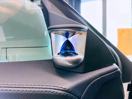 벤츠 W218 CLS 리츠 스마트 엠비언트. CLS에 어울리는 감각적인 분위기.