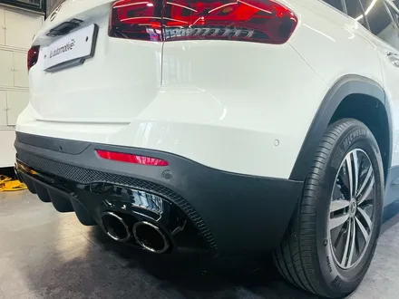 벤츠 GLB AMG 디퓨저 세트. AMG 리어 디퓨저로 완성되는 뒷모습.