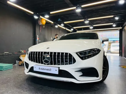벤츠 CLS300d 세로그릴 교체 + 스포일러.