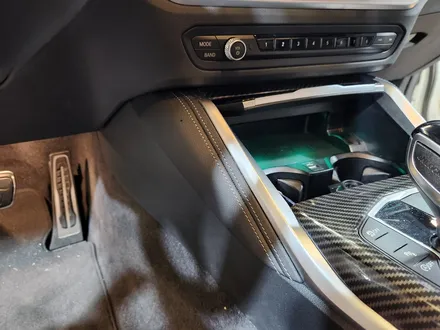 BMW G26 4시리즈 그란쿠페 기어패널 엠비언트 확장 작업.