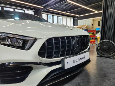 벤츠 W177 A45AMG 순정부품 후석송풍구 생성 + 블랙 엠블럼 교체 세트.