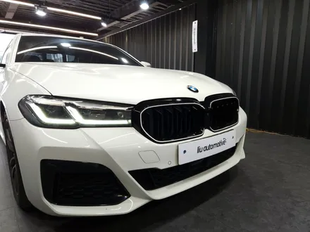 BMW G30 LCI 5시리즈 아이코닉글로우 프론트 그릴