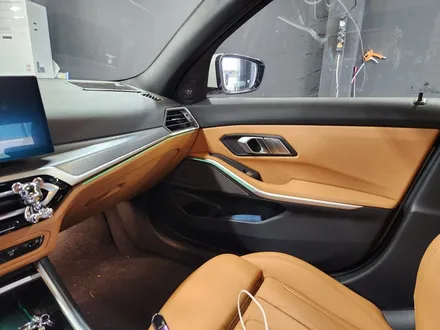 BMW G20 3시리즈 LCI 페이스리프트 액티브 엠비언트.