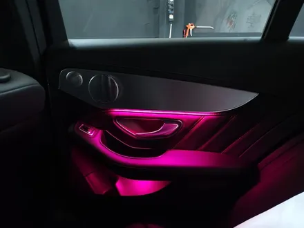 벤츠 W205 C클래스 순정 엠비언트 광량업 패키지.