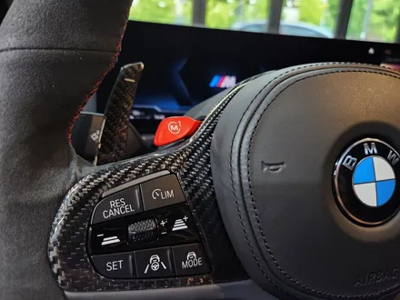 BMW G20 3시리즈 M1M2 버튼 설치 + 퍼포먼스 카본 핸들.