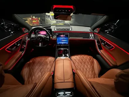벤츠 W223 S클래스 S350d 숏바디 피아노트림 + 시트보호 커스텀.