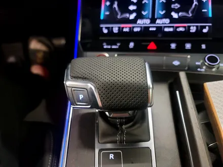 아우디 A6 C8 신차 출고 패키지 (S6그릴+RS6그릴+디퓨저+스포일러+미러+테일램프+실내엠비언트+컵홀더설치+타공기어노브+S6시동버튼+후석USB설치+안전벨트엠비언트+크롬죽이기).