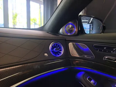 벤츠 W222 S63 AMG 터빈 송풍구 엠비언트. 전후석 송풍구 모두에 엠비언트 더하기.