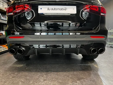 벤츠 GLB AMG 디퓨저 세트. AMG 리어 디퓨저로 완성되는 뒷모습.