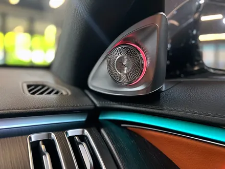 벤츠 W223 S클래스 순정 4D 전동 부메스터 스피커 + 천장 엠비언트 연동 패키지.