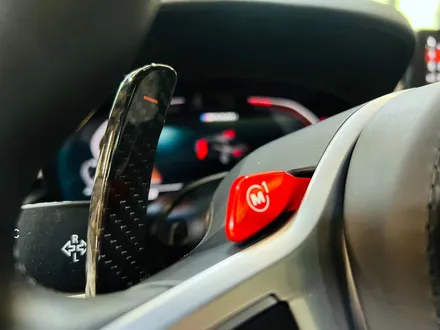 BMW G30 5시리즈 M550i 크리스탈 패키지 + M1M2 버튼 + 카본 패들시프트.