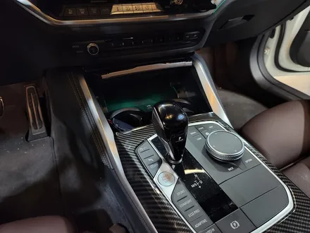 BMW G26 4시리즈 그란쿠페 기어패널 엠비언트 확장 작업.