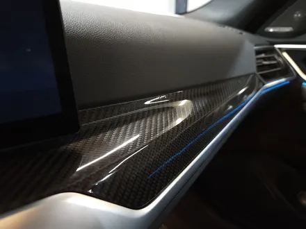 BMW i4 실내 카본 인테리어 + 리츠 광각미러 + 크리스탈 기어노브 세트.