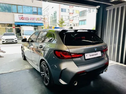 BMW F40 1시리즈 120i 퍼포먼스 스포일러 설치.