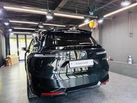 BMW iX 블랙팩 파츠 패키지 프론트립 디퓨저 스포일러.