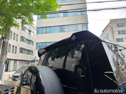 랜드로버 디펜더 블랙 007 바디킷 교체 패키지.