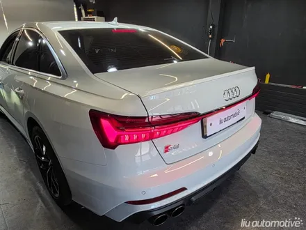 아우디 A6 C8 매트릭스 타입 헤드라이트 + 테일램프 라인 교체.
