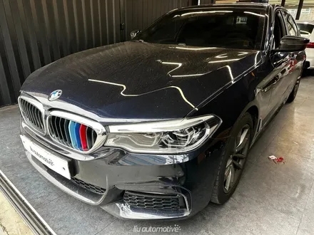 BMW 5시리즈 크롬딜리트 블랙팩 + 파츠 교체 + 크리스탈 기어노브 세트.