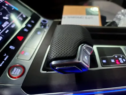 아우디 A6 C8 신차 출고 패키지 (S6그릴+RS6그릴+디퓨저+스포일러+미러+테일램프+실내엠비언트+컵홀더설치+타공기어노브+S6시동버튼+후석USB설치+안전벨트엠비언트+크롬죽이기).