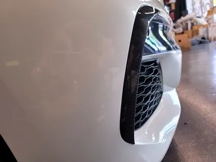 BMW 8시리즈 그란쿠페 프론트 카본 카나드. 작지만 확실한 변화.