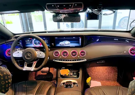 벤츠 S65 AMG 쿠페 송풍구 엠비언트. 전후석 송풍구 모두에 엠비언트 더하기.