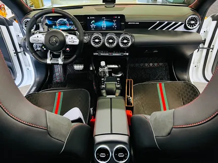 벤츠 CLA45S AMG 2열 후석 송풍구 인스톨. 송풍구 없는 후석에 꼭 필요한 시공.