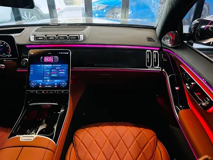 벤츠 W223 S클래스 액티브엠비언트 옵션 튜닝 S580. 눈을 뗄 수 없는 액티브엠비언트.