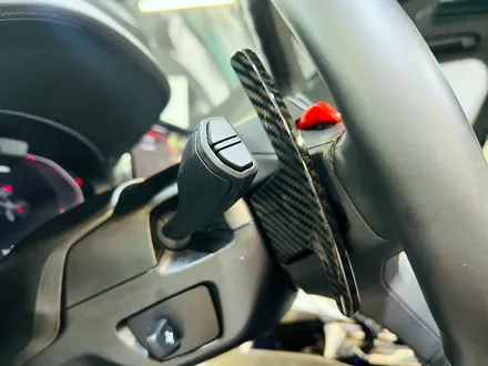 BMW G30 5시리즈 M550i 크리스탈 패키지 + M1M2 버튼 + 카본 패들시프트.