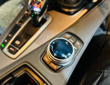 BMW F06 6시리즈 크리스탈 기어봉 교체 작업.