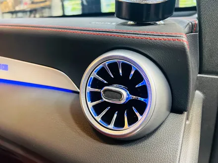 벤츠 GLC 43AMG 엠비언트 풀패키지 (송풍구+트위터 외).