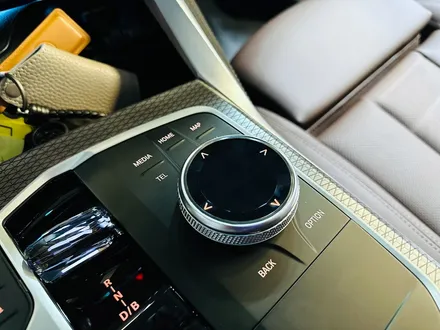 BMW i4 크리스탈 기어봉 교체 세트.