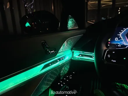 BMW 7시리즈 i7 스카이라운지 엠비언트 인테리어 패키지. / 서울 서초